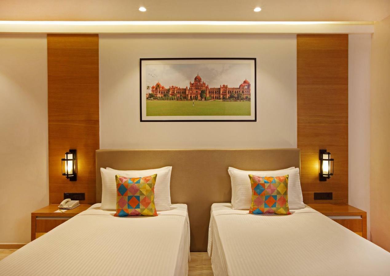 Golden Premier Amritsar Hotel Exterior photo